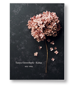 Rouwkaart hortensia op donkere achtergrond
