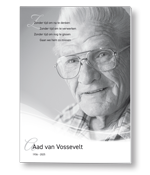 Rouwkaart met groot portret en gedicht in sierlijk kader