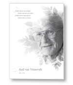 Rouwkaart met portret en gedicht in bloemen silhouette