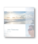 Rouwkaart met strand en portret