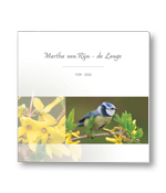 Rouwkaart met pimpelmees op een tak