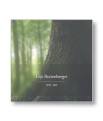 Rouwkaart met boom in het bos