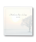 Rouwkaart met winterlandschap en boom