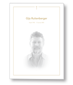 Rouwkaart met goud kader en kruis met portret
