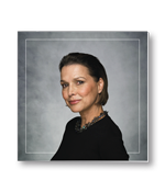 Rouwkaart met portret op grijze achtergrond