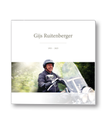 Rouwkaart met portret in balk