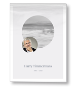 Rouwkaart met zee en portret in cirkels