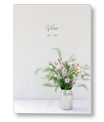 Veldbloemen in een vaas