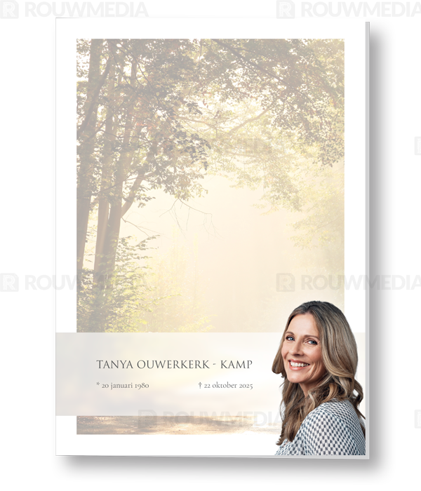 Rouwkaart Rouwkaart met zon door de bomen en portret - voorkant